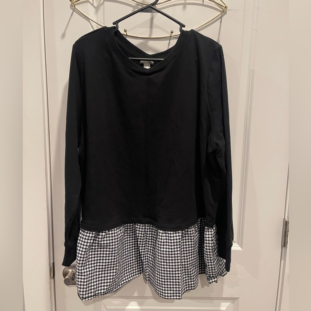 Ava & Viv Black Sweater with Checkered Pattern on Bottom
